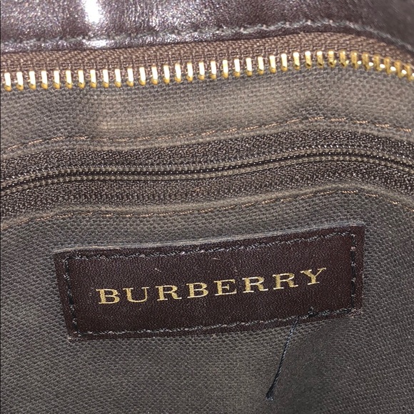 Authentic Burberry Crossbody Shoulder bag - Picture 6 of 8